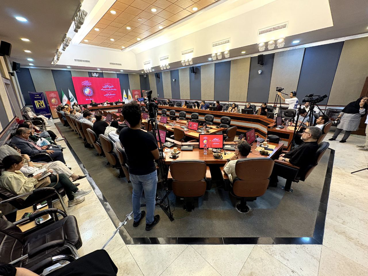 شکوفایی زن ایرانی در سینما و تئاتر: از 140 به 1140 هنرمند رسیدیم